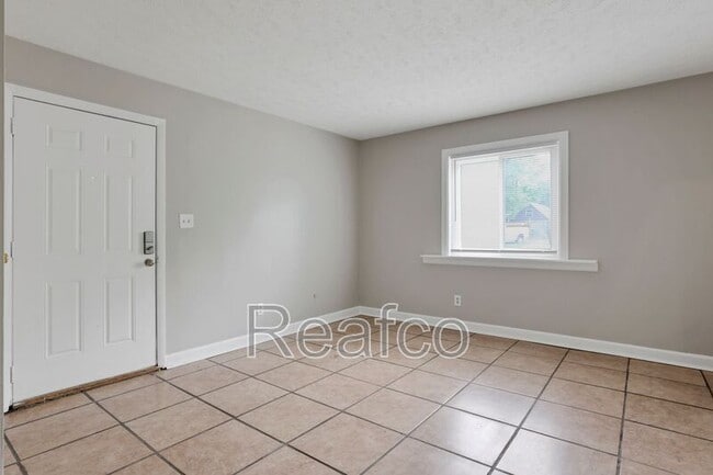 Building Photo - 2850 Baughman Ave
