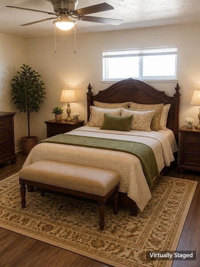 Building Photo - $500 OFF 1ST MONTH! $1,595/MO (GAS, WATER, SEWER & TRASH INCLUDED)