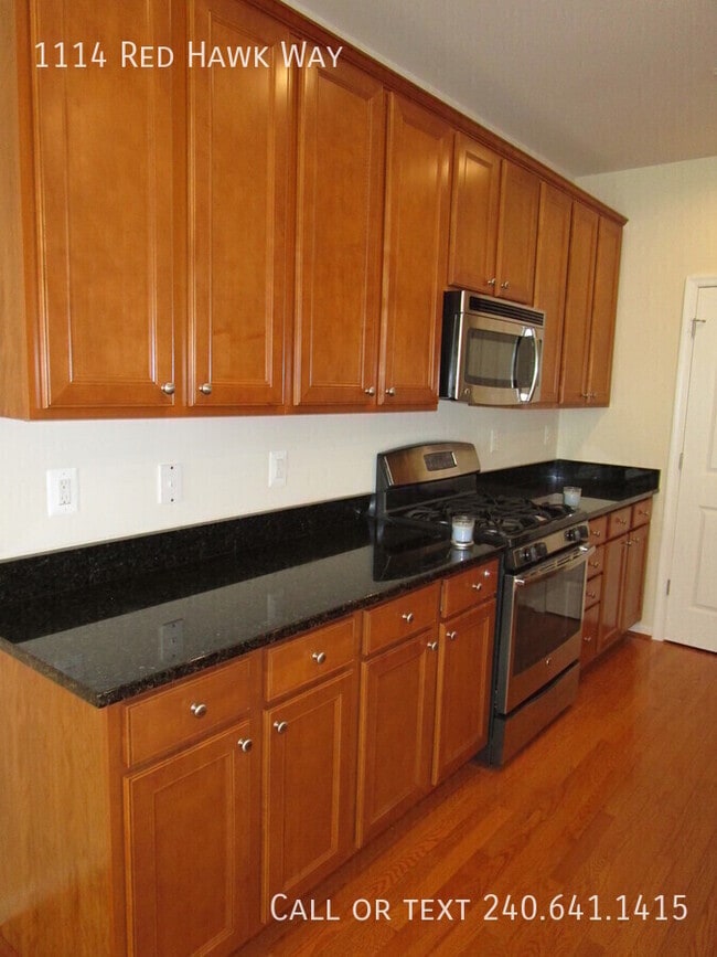 Building Photo - 1114 Red Hawk Way