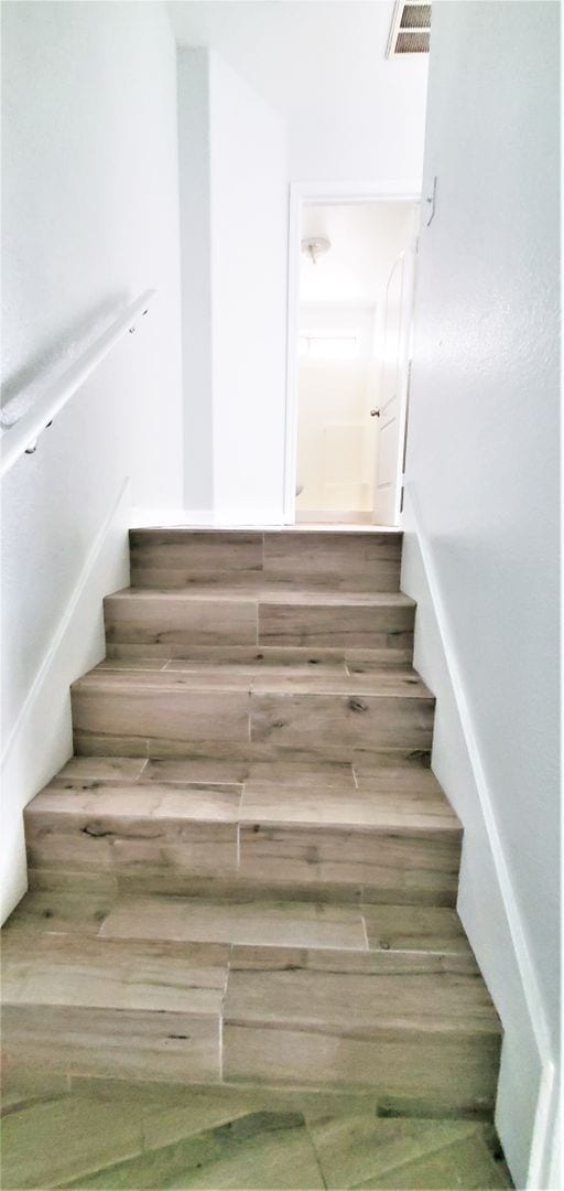 Building Photo - 701 E. 4th St.