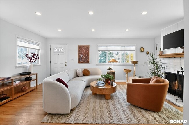 Building Photo - 316 East St