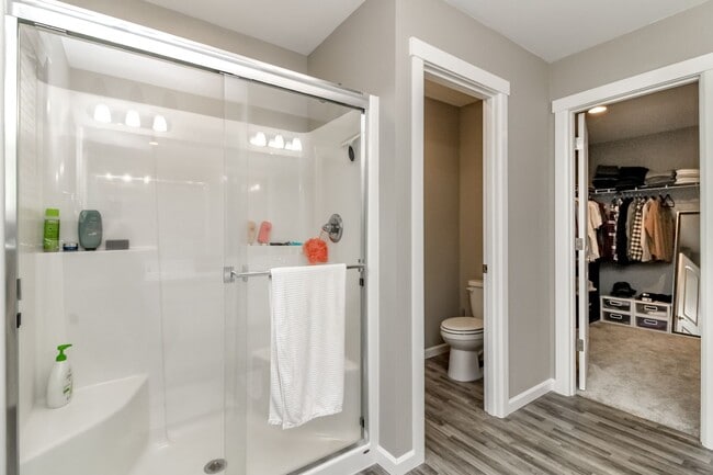 Building Photo - Beautiful 3 Bedroom 2.5 Bathroom Property