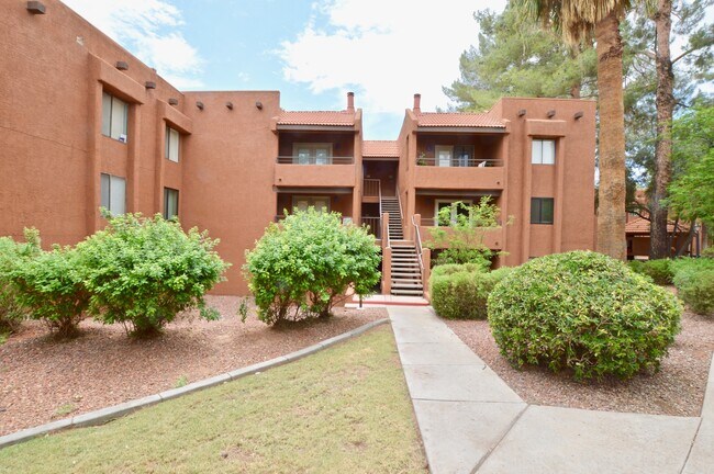 Building Photo - 4704 E Paradise Village Pky N
