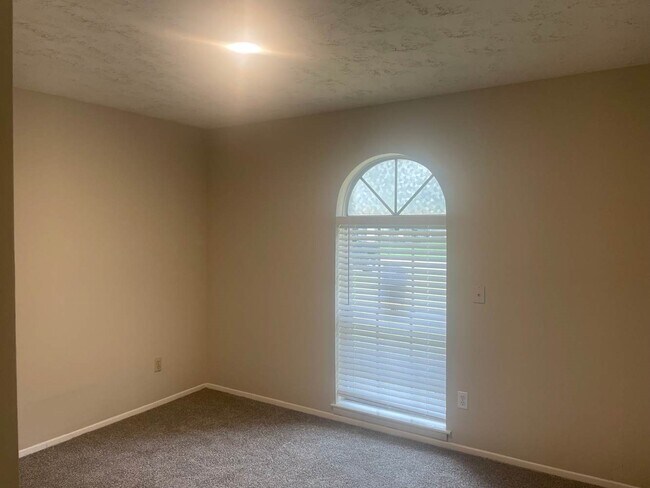 Building Photo - 23414 Lestergate Dr