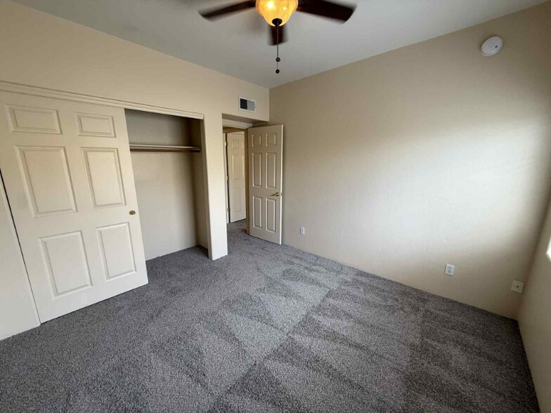 Building Photo - 500 N Forgeus Ave