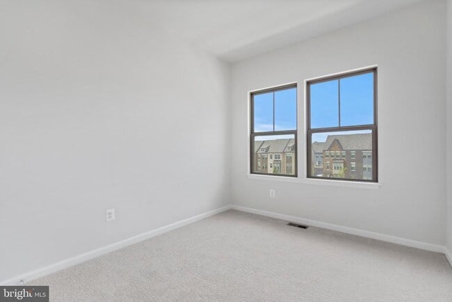 Building Photo - 12606 BRANCH HOLLOW Ln