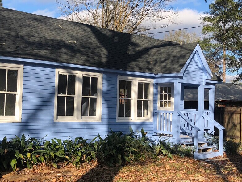 Building Photo - 5519 Lavey Ln