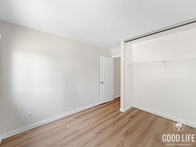 Building Photo - Modern 3BD/1.5BA Townhome in Tierrasanta with Kitchen Island, Private Yard, Pool & Tennis Court