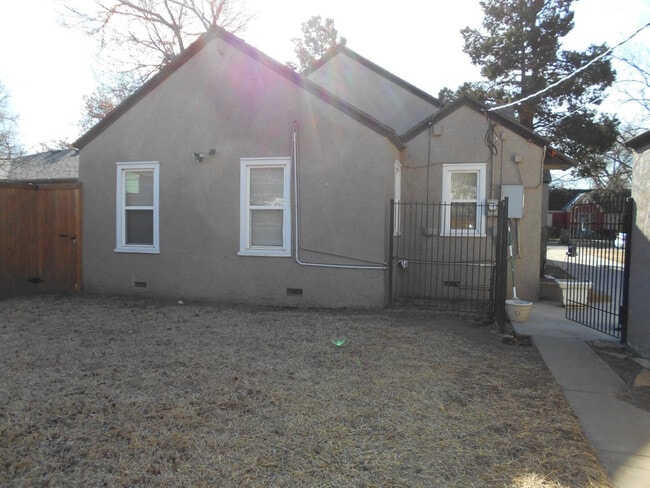 Building Photo - 2518 25th St