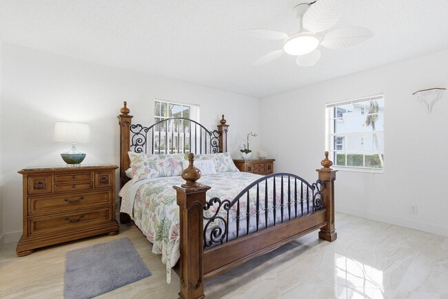 Building Photo - 1050 Sugar Sands Blvd