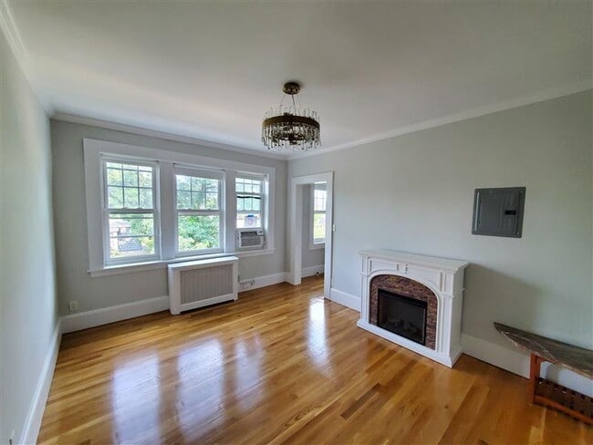 Building Photo - 22 Concord Ave