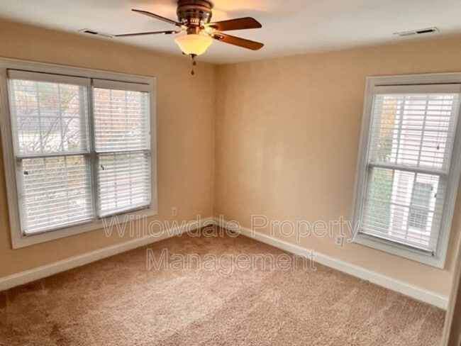 Building Photo - 121 Orianna Dr