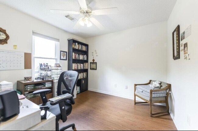 Building Photo - 233 Katelyn Cir