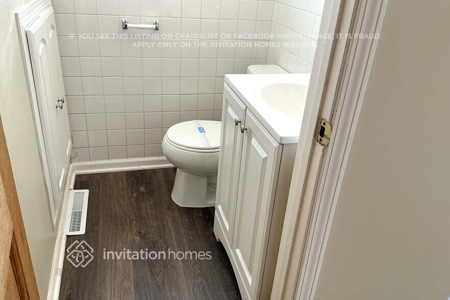 Building Photo - 1541 Boeger Ave