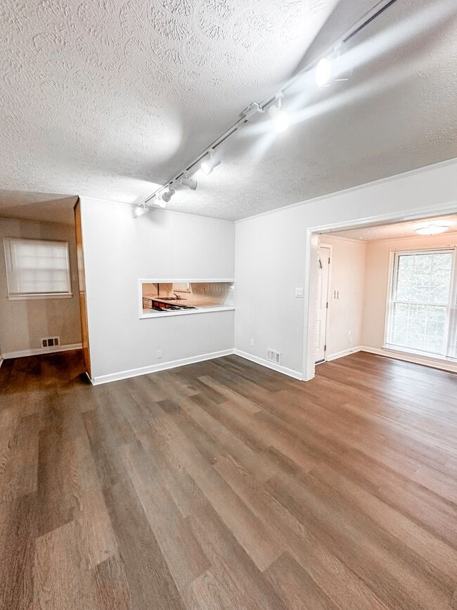 Building Photo - Single Family Brick 3/2 rental in Mableton