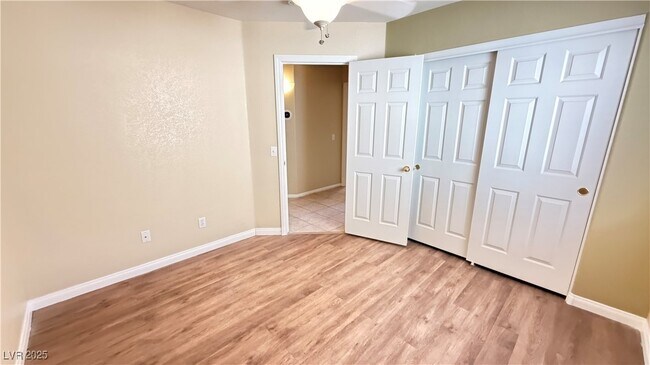 Building Photo - 3846 Waynesvill St