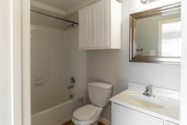 Building Photo - 12907 Regalshire Ct