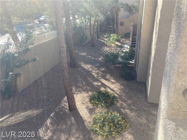 Building Photo - 3145 E Flamingo Rd
