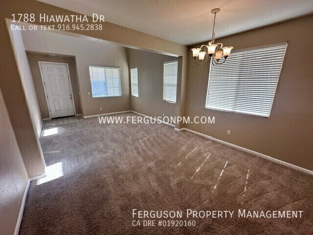 Building Photo - 1788 Hiawatha Dr