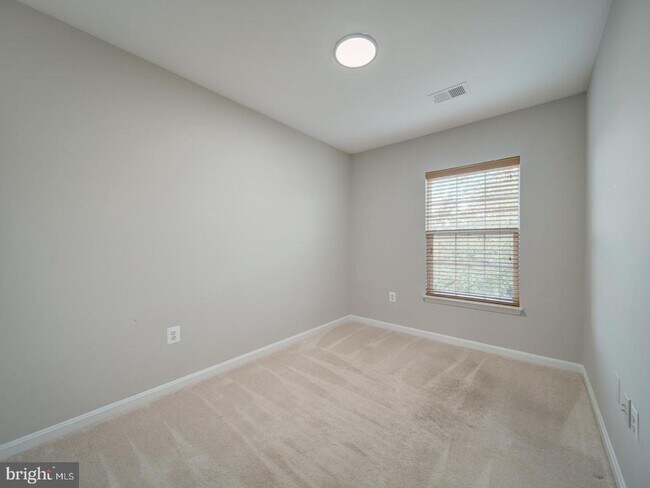 Building Photo - 4643 Deerwatch Dr