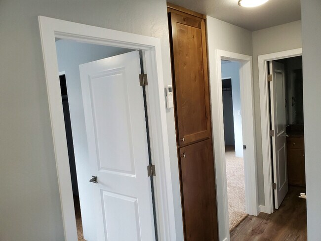 Building Photo - 224 Cheryl Ln