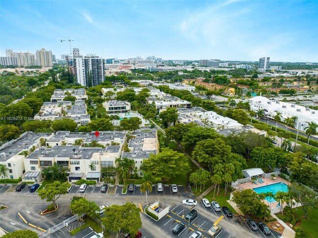 Building Photo - 20350 W Country Club Dr