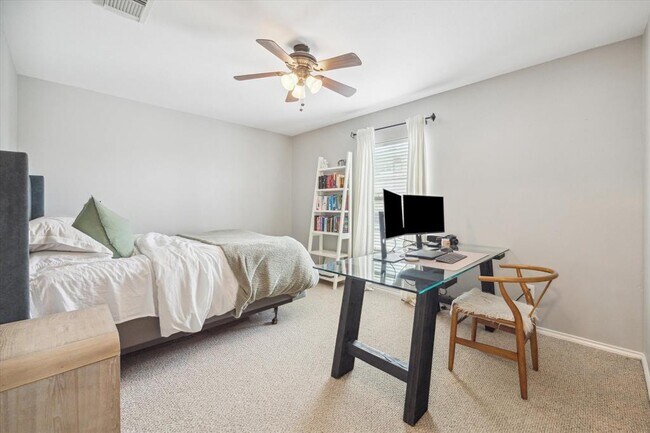 Building Photo - 1703 Redwing Pines Dr