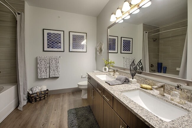 Building Photo - Your Perfect Place with 1 Month Free Rent!