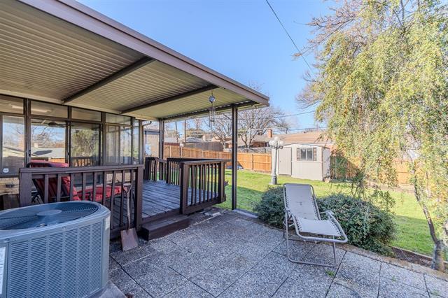 Building Photo - 3325 Shady Hollow Ln