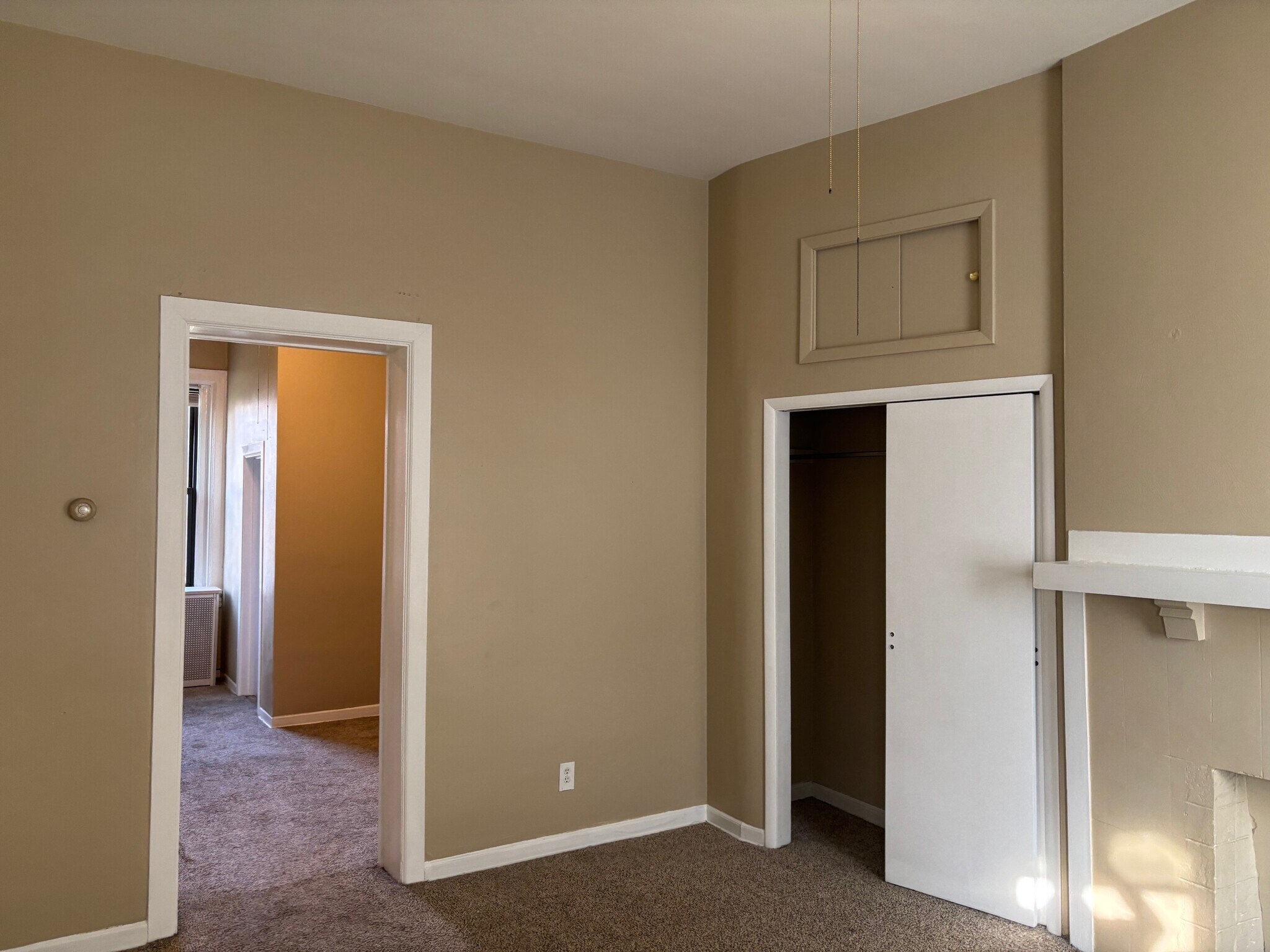 Building Photo - 406 Station Street