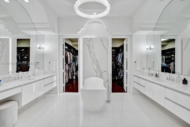 Building Photo - 1516 Island Blvd