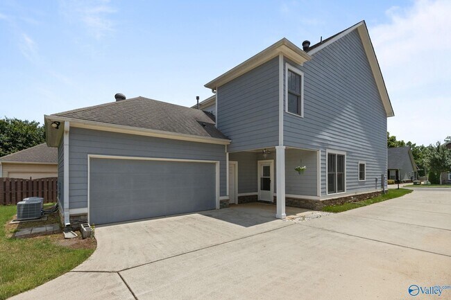 Building Photo - 307 Acorn Grove Ln SW