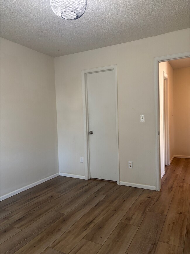 Building Photo - 22 Amesbury St