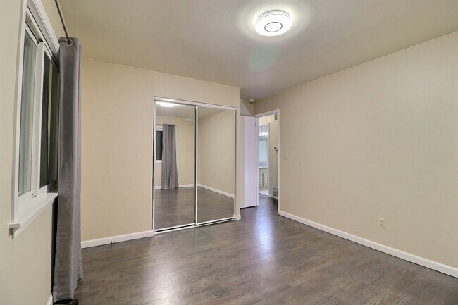 Building Photo - 26804 17th Pl S