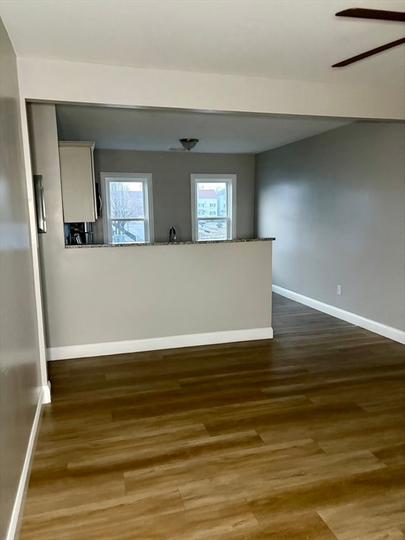 Building Photo - 325 Snell St