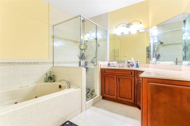 Building Photo - 14070 SW 50th Ct