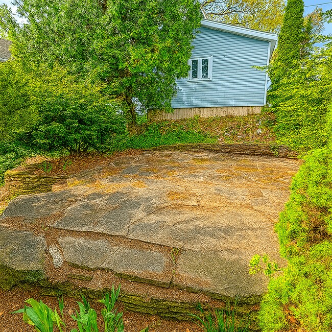 Building Photo - 542 S Woodland Dr