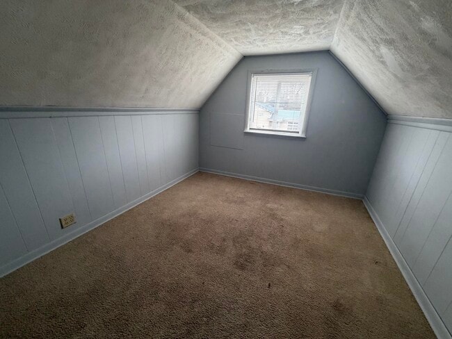 Building Photo - 115 Conron-E