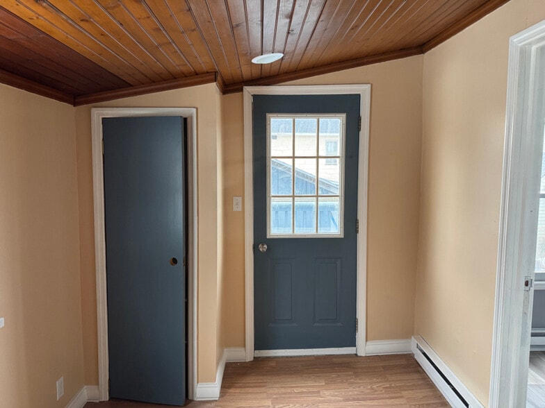 Building Photo - 78 Rear Belmont St