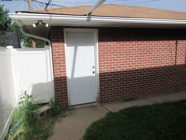 Building Photo - 3609 Forest St