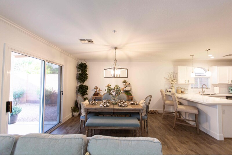 Building Photo - 15550 N Frank Lloyd Wright Blvd