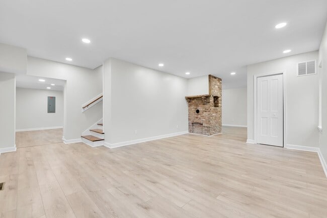 Building Photo - Fully Remodeled 4-Bedroom Home in Southern Lehigh School District