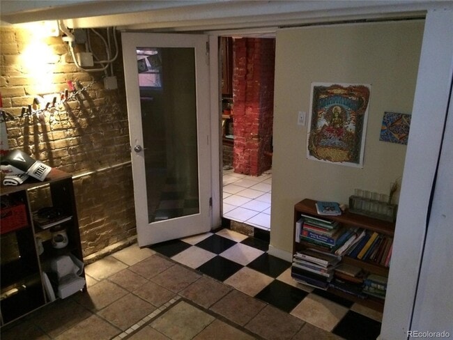 Building Photo - 123 S Pennsylvania St