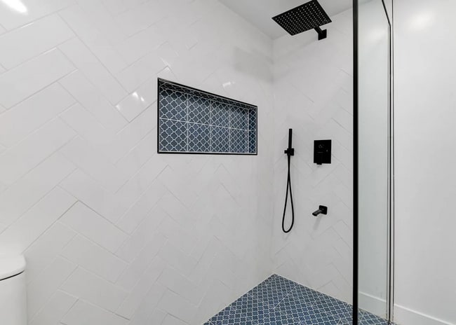 Building Photo - This unit offers a cozy and private 1-bedr...