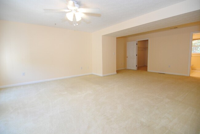 Building Photo - 69 Georgetown Dr