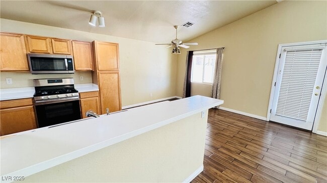Building Photo - 3846 Waynesvill St