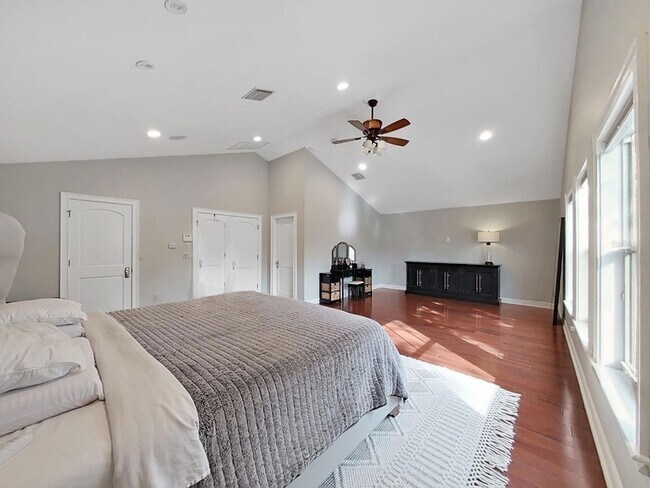 Building Photo - 4313 W Granada St