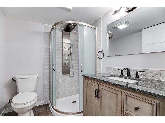 Building Photo - 1588 W Highland Pkwy
