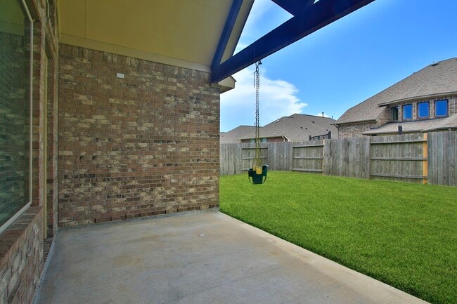Building Photo - 12426 Cumberland Dr