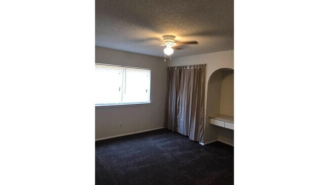 Building Photo - 1406 Ridgecrest Dr